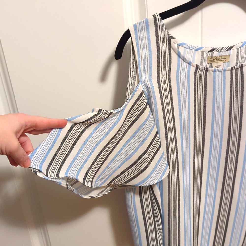 Striped Cold Shoulder Top - Picture 4 of 7